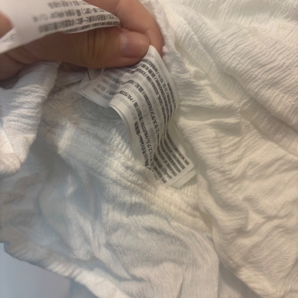 Hollister White Smocked Crop Top with Puff Long Sleeves - Picture 8 of 8